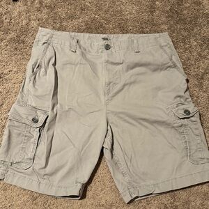 Old Navy Men's Cargo Shorts 40 Color Greyscale